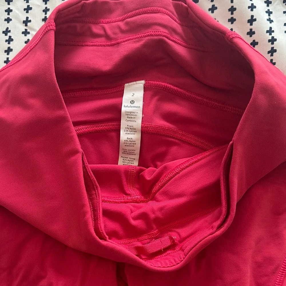 Lululemon Pink Legging Capri - Picture 4 of 4